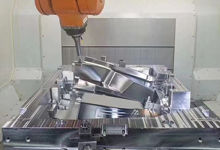 large 5 axis mold machining