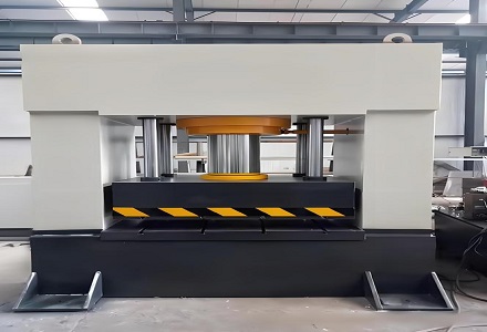 Three Hand CNC 1705396614993835